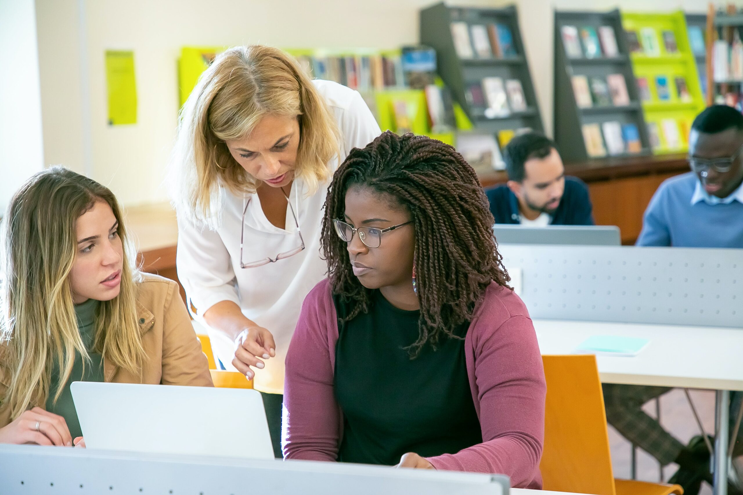 Adult students learning in a hybrid classroom environment